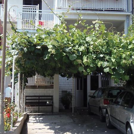 Apartments Lana Пула Екстериор снимка