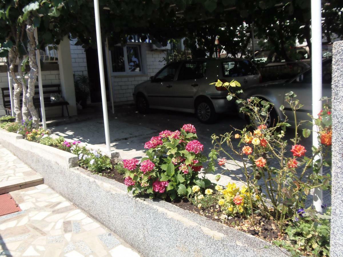 Apartments Lana Пула Екстериор снимка