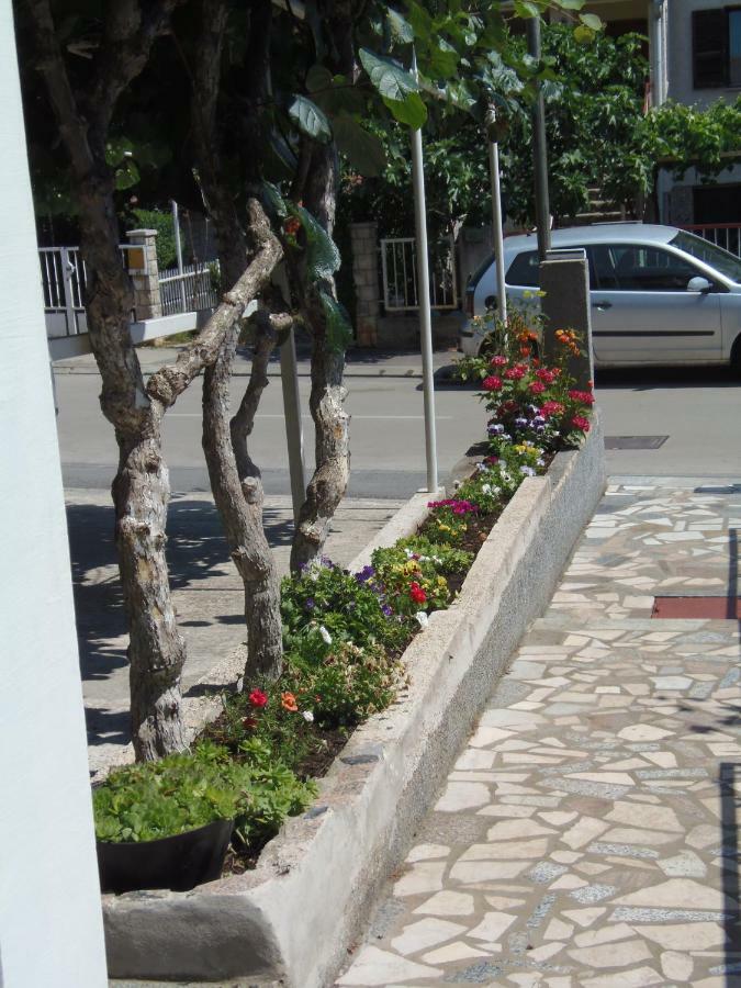 Apartments Lana Пула Екстериор снимка